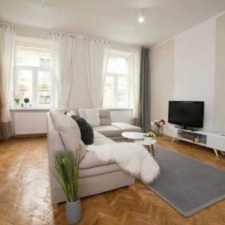 Charming Apartament City Center Timișoara Zewnętrze zdjęcie